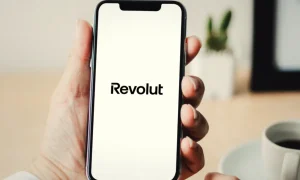 Revolut ajunge la 115 miliarde de dolari, concurează cu băncile europene