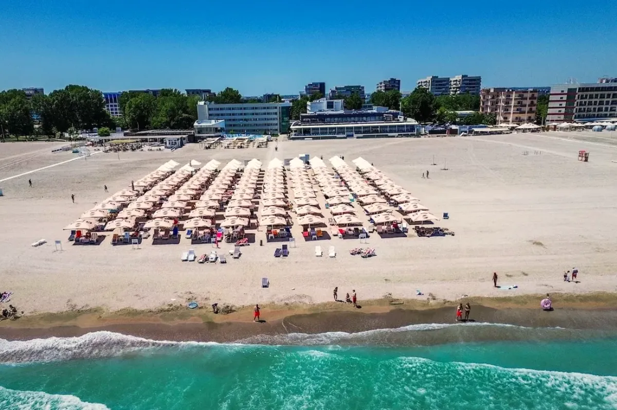 Turiștii cheltuiesc 2.205 lei pe un sejur de patru nopți pe litoralul românesc