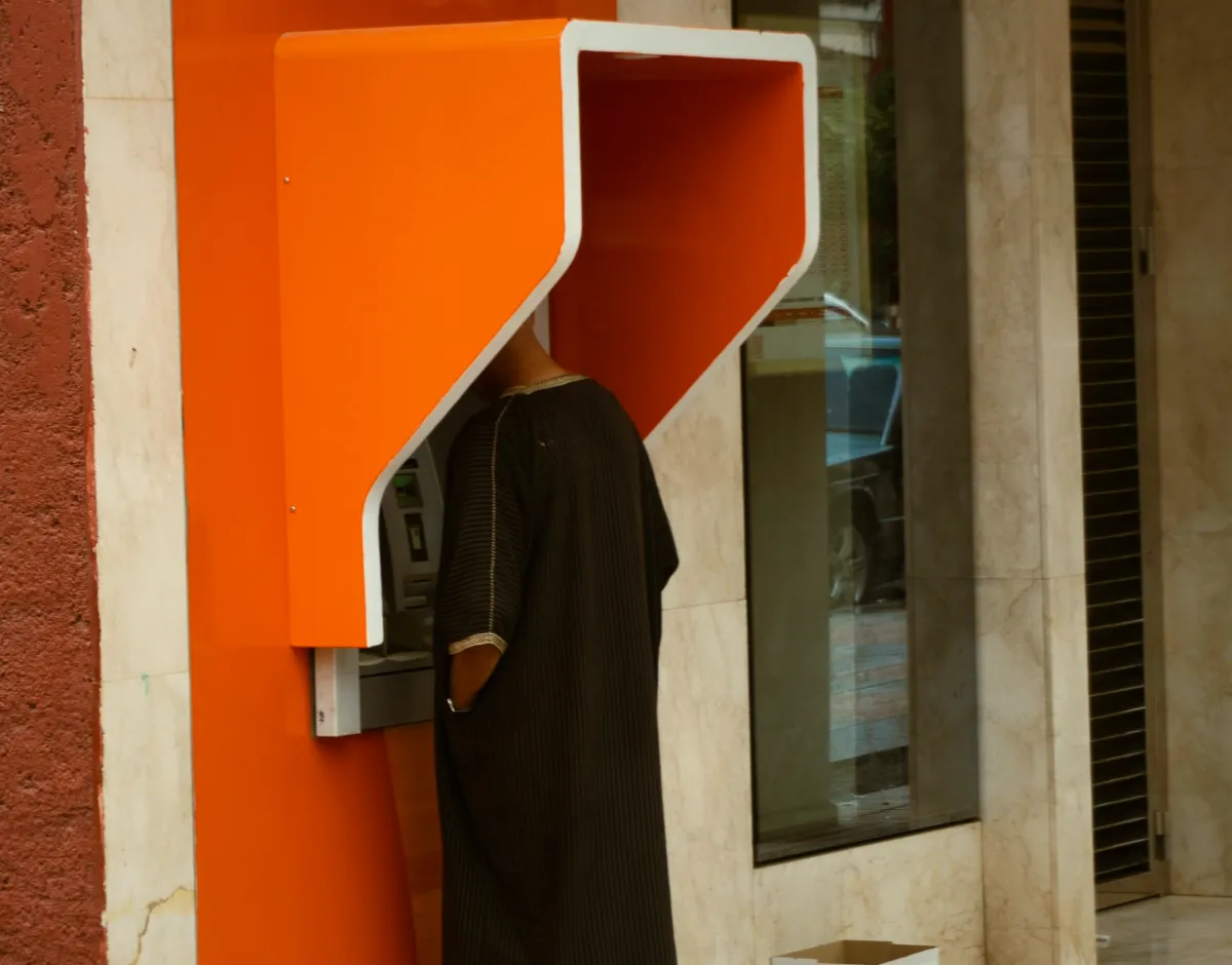 Zece bănci contestă amenzi de 3,7 miliarde lei, potrivit surselor